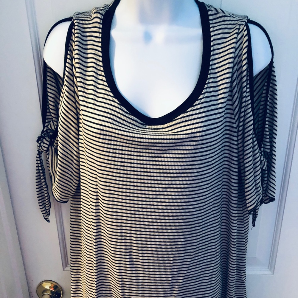 XXL black and white too